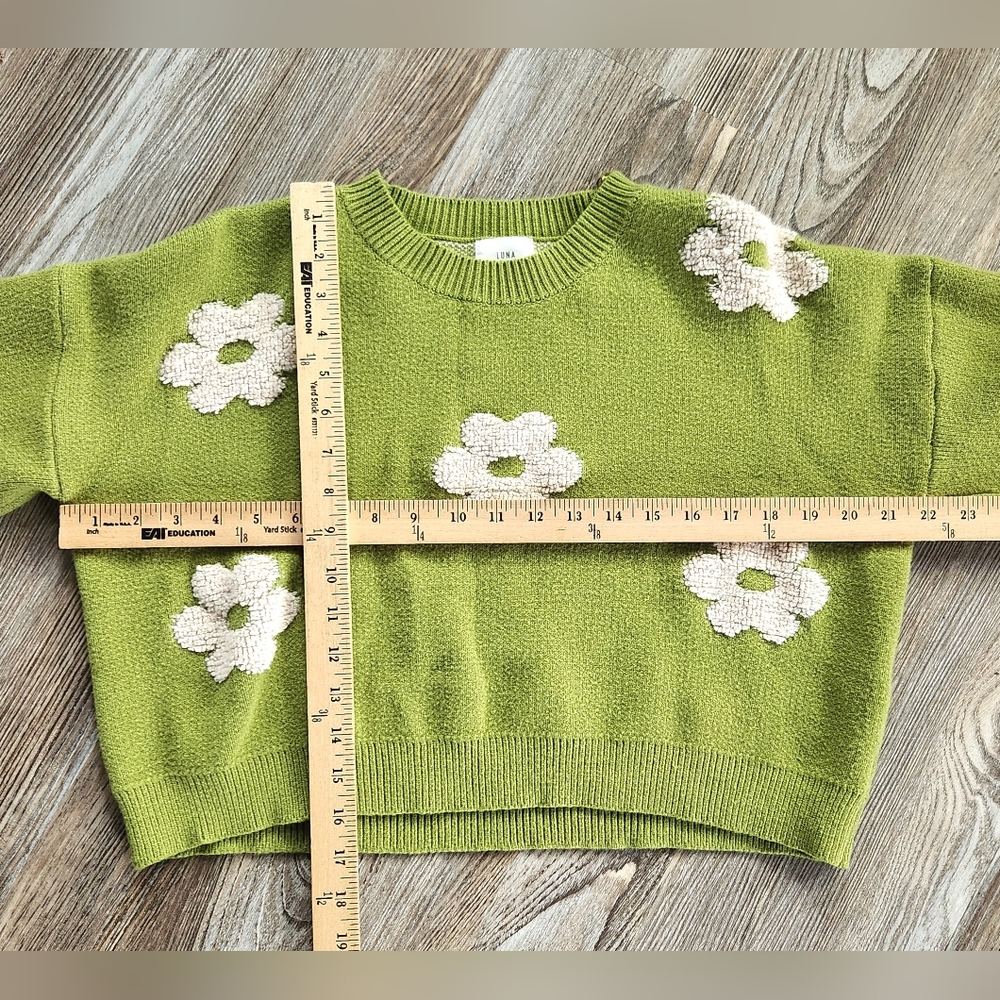 Luna Ivy Lime 3D Ivory Daisy Cropped Sweater Womens L Long Sleeve Retro Crew - Picture 11 of 13
